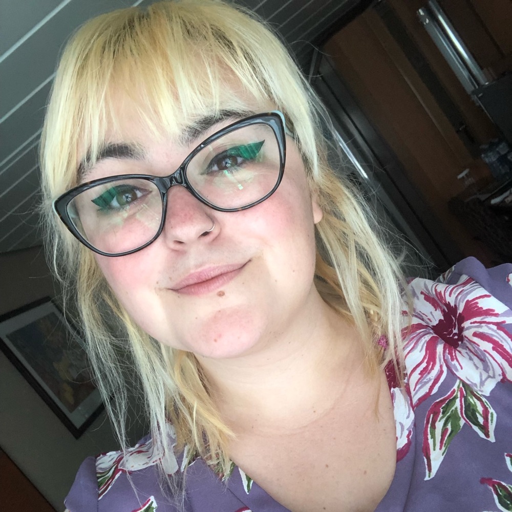 Meet your Posher, Carolyn